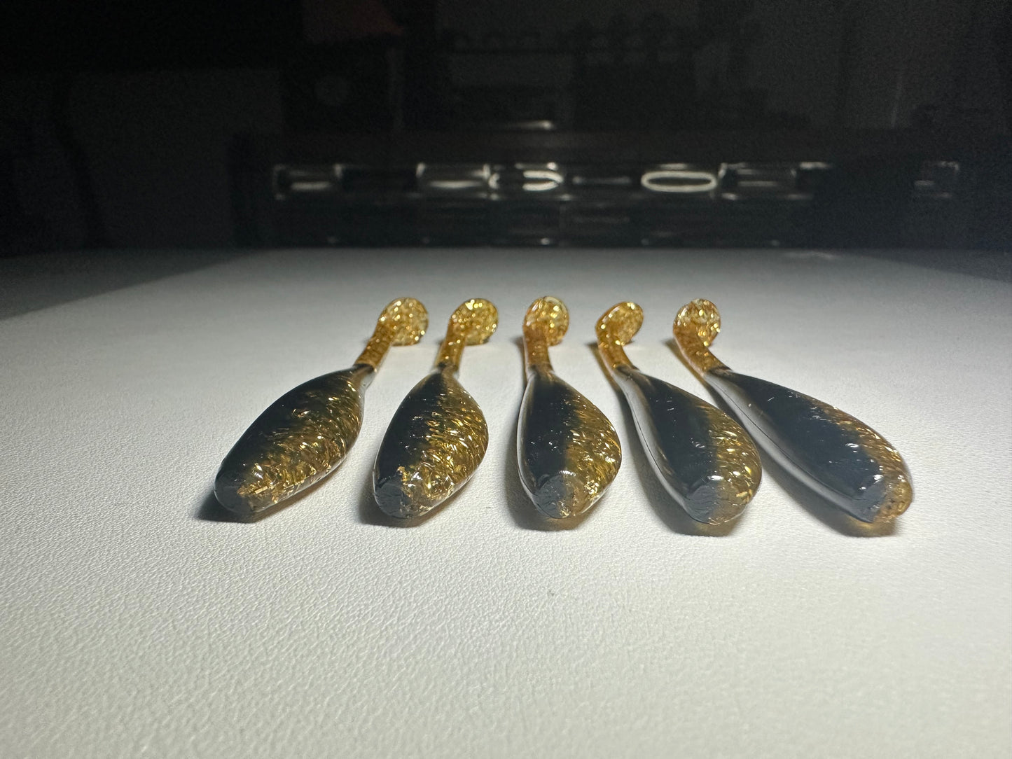 Texas Roach – 4.5” Dirty Shad Paddle Tail Soft Plastic (8-Pack)