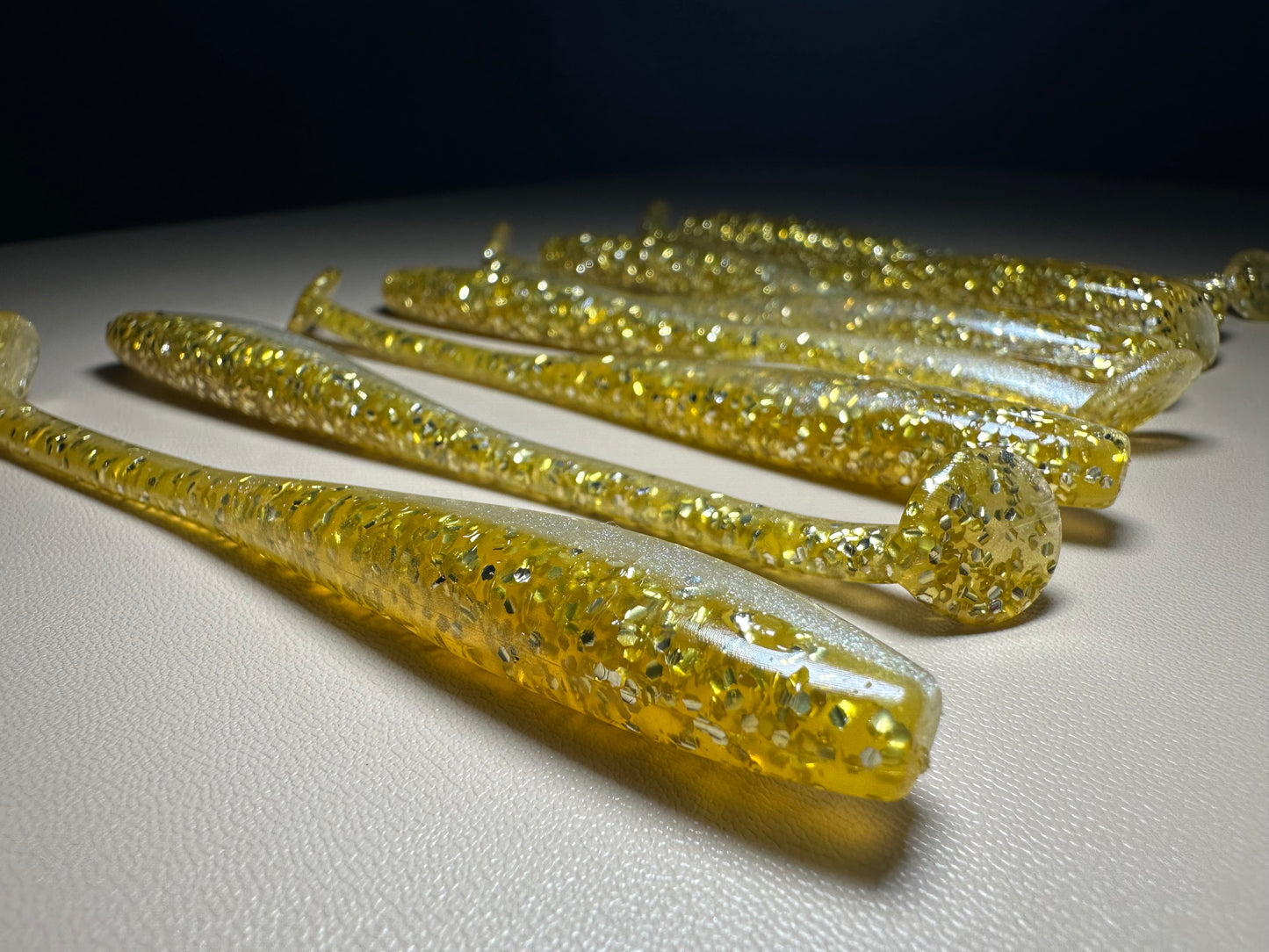 Dirty Blonde – 4.5” Dirty Shad Paddle Tail Soft Plastic (8-Pack)