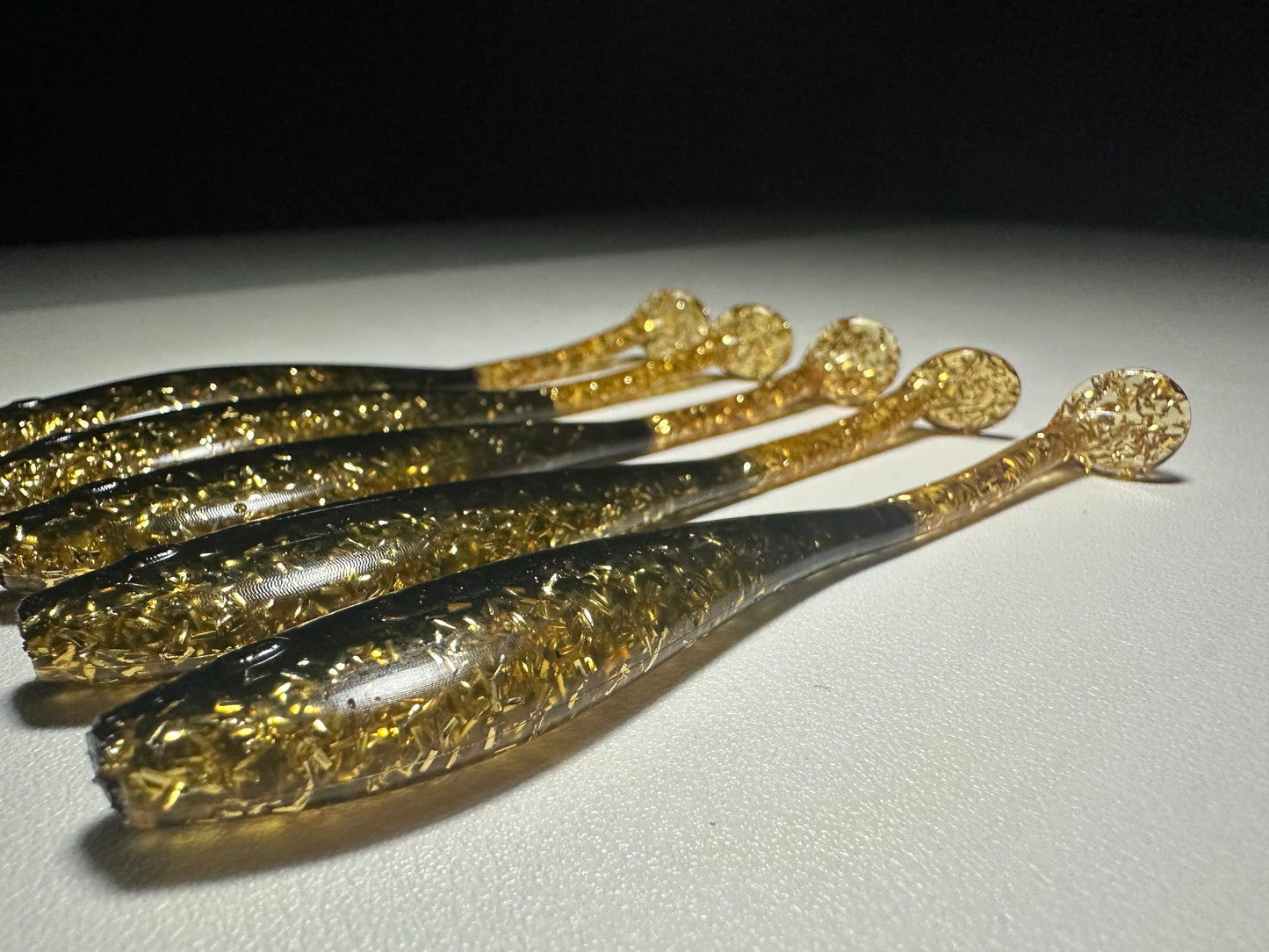 Texas Roach – 4.5” Dirty Shad Paddle Tail Soft Plastic (8-Pack)