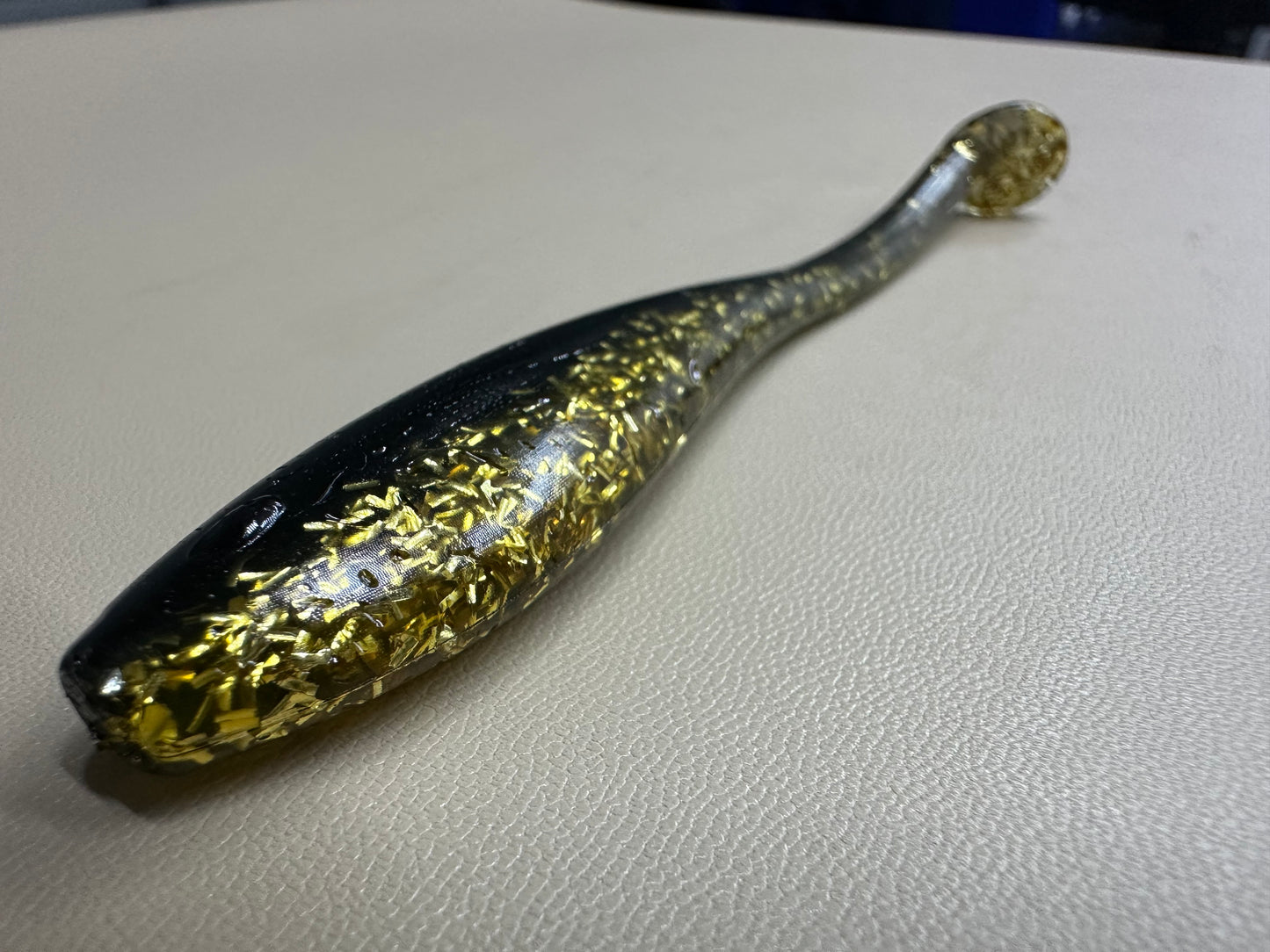 Dirty Roach – 4.5” Dirty Shad Paddle Tail Soft Plastic (8-Pack)