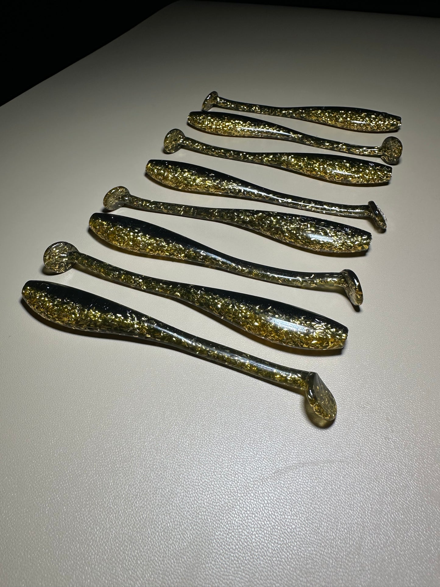 Dirty Roach – 4.5” Dirty Shad Paddle Tail Soft Plastic (8-Pack)