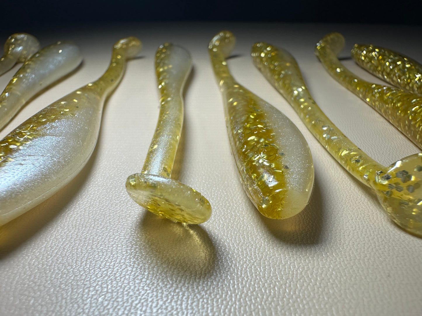 Dirty Blonde – 4.5” Dirty Shad Paddle Tail Soft Plastic (8-Pack)