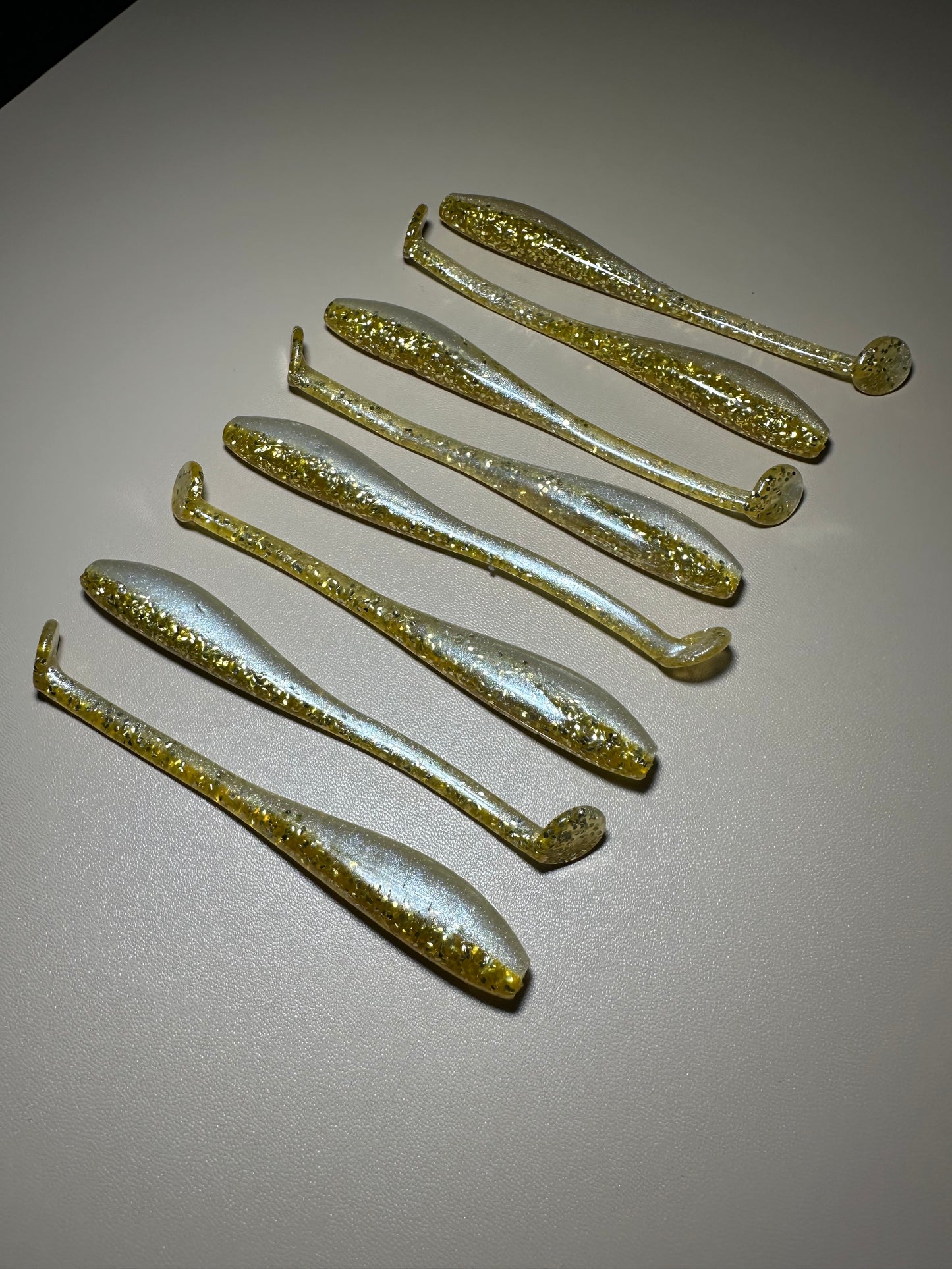 Dirty Blonde – 4.5” Dirty Shad Paddle Tail Soft Plastic (8-Pack)