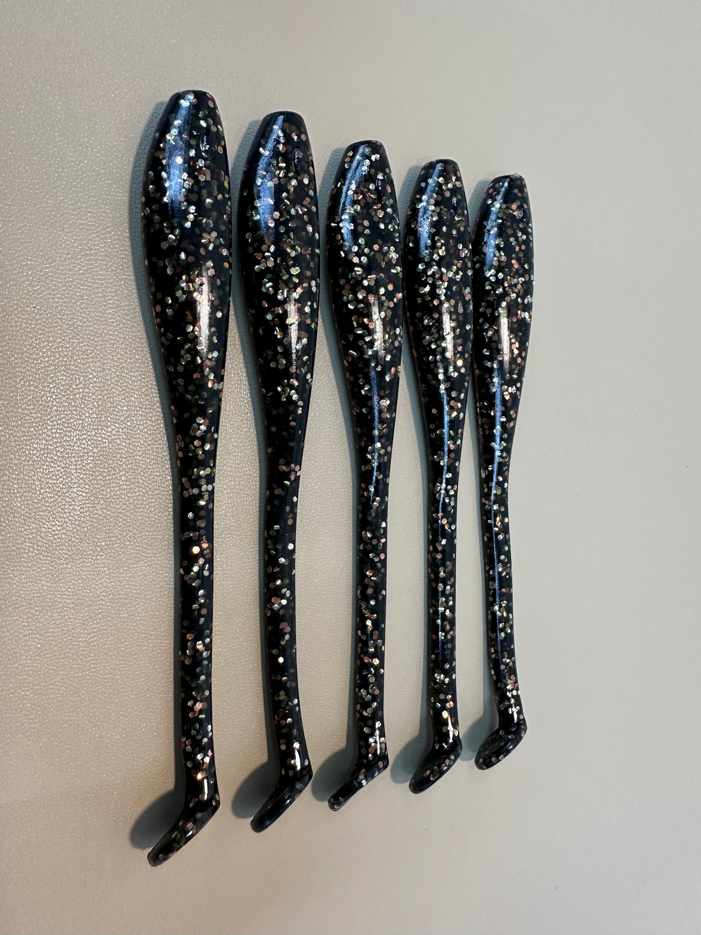 “Dirty Roach 5½” Paddle Tail – 5-Pack Soft Plastic Lures for Redfish, Flounder & Trout”